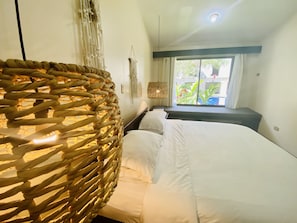 Chambre Standard, 1 très grand lit, réfrigérateur