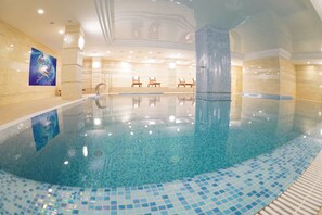 Indoor pool, open 10:00 AM to 6:00 PM, sun loungers - Hotel Grand Otrada (Odesa)