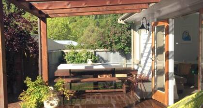 Arrowtown Gem - Classic Arrowtown Cottage.