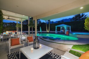 Outdoor pool, a heated pool - Saltwater Pool with Tanning Shelf, Spa, Two Fire Pits, Outdoor Shower, Free WiFi (Palm Springs)