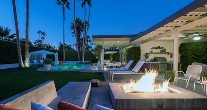 Saltwater Pool with Tanning Shelf, Spa, Two Fire Pits, Outdoor Shower, Free WiFi