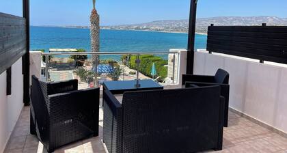 Luxuriöse Villa am Meer mit 3 Schlafzimmern, privatem Pool, Sat-TV und WLAN