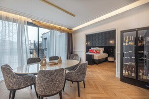Presidential Suite (Montesquieu) | City view