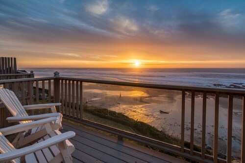 Wheelhouse-Oceanfront, balcony, kitchen, fireplace