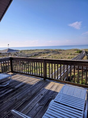 Property grounds - Oceanfront House 5BR/5BA-Newly Updated-Ramp No Steps-Linens Included-Large Decks (Holden Beach)