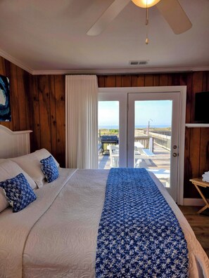 5 bedrooms, desk, travel crib, free WiFi - Oceanfront House 5BR/5BA-Newly Updated-Ramp No Steps-Linens Included-Large Decks (Holden Beach)