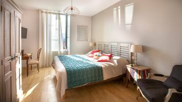 Desk, soundproofing, iron/ironing board, free cribs/infant beds