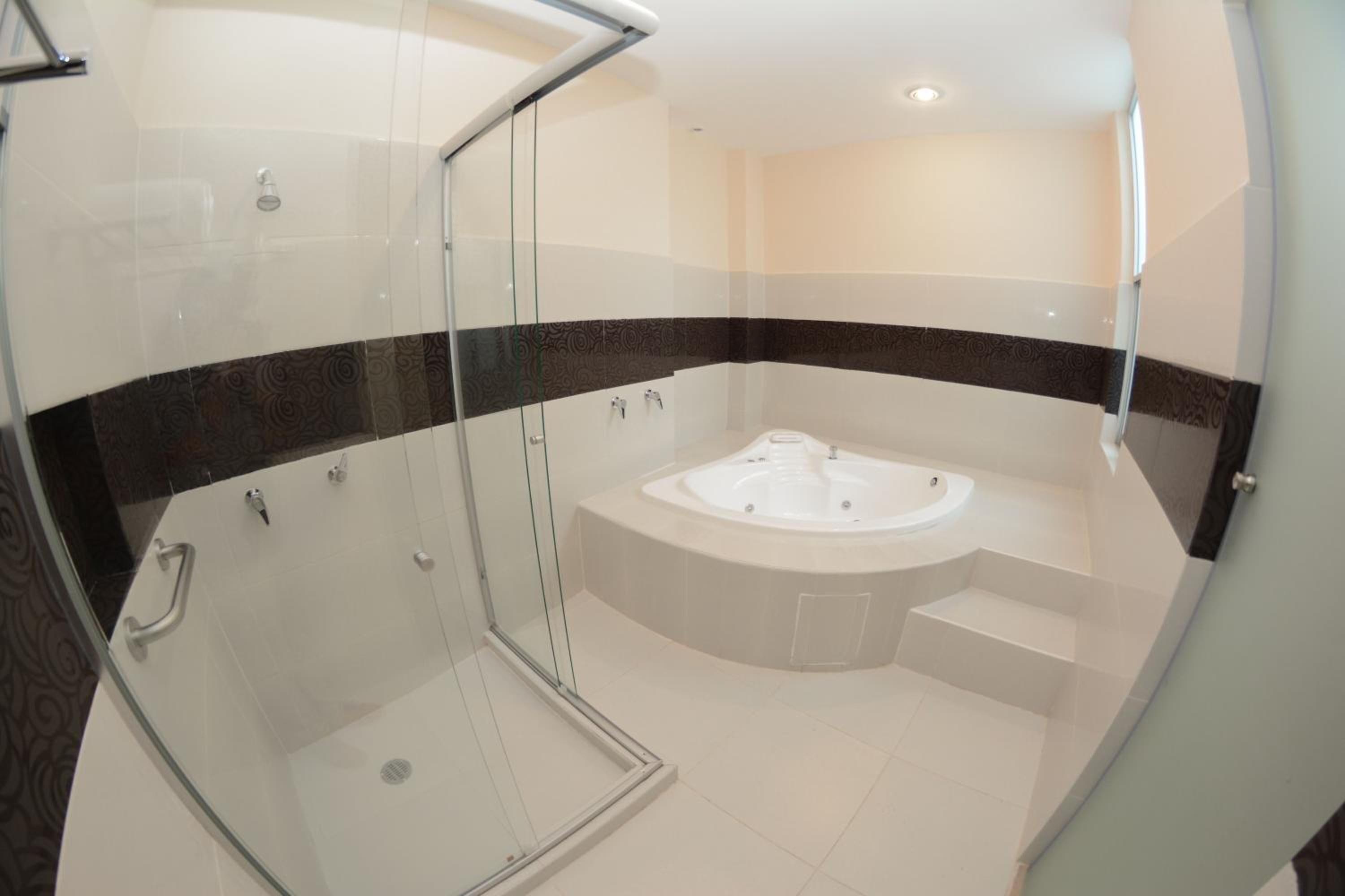 shower, free toiletries, towels