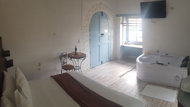 Deluxe Suite, Hot Tub | Courtyard view - Casa Hotel Santa Helena (Villa de Leyva)