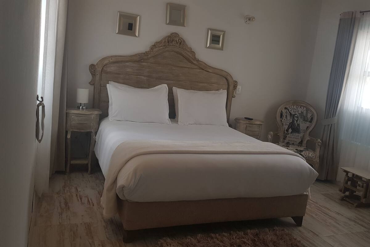 Deluxe Suite, Bathtub