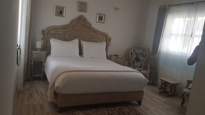 Deluxe Suite, Bathtub