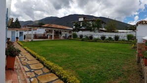 Courtyard - Casa Hotel Santa Helena (Villa de Leyva)