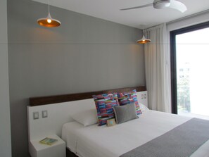 Comfort Apartment, 1 King Bed with Sofa bed, Non Smoking