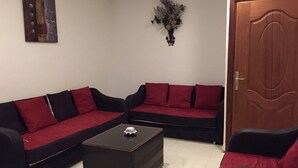Blackout curtains, iron/ironing board (on request) - Imarati Appart hotel (Tangier)