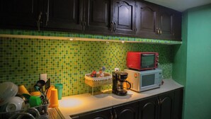 Shared fridge, shared microwave - Casa Wayak Hostal (Cancun)