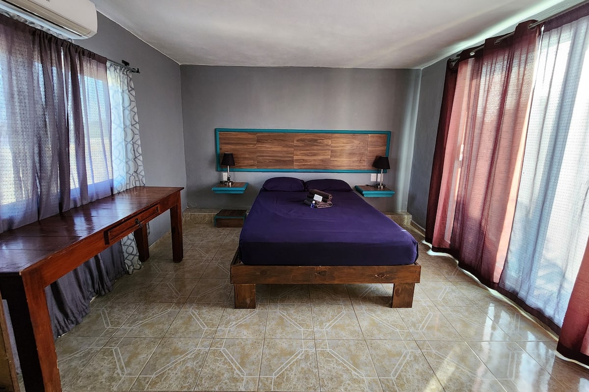 Deluxe Room, 1 Double Bed, Courtyard View | Iron/ironing board, free WiFi, bed sheets