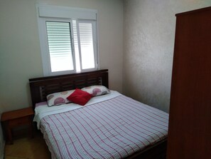 City Apartment, 1 Double Bed, Non Smoking | Blackout curtains