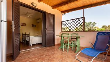 Room | Desk, rollaway beds, free WiFi, bed sheets