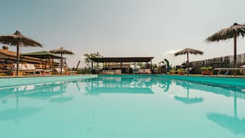 Seasonal outdoor pool, sun loungers