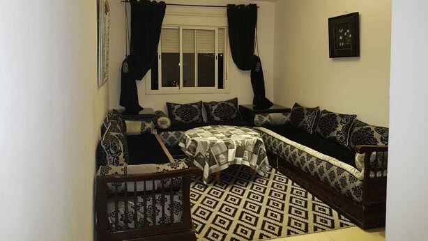Comfort Apartment, Non Smoking | Living room | 32-inch LED TV with satellite channels, TV - Appart bel bachir (Tangier)