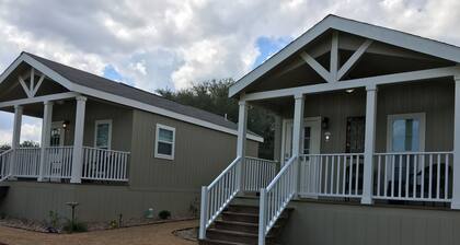 Täydellinen antiikkimessujen ostajille ja kaikelle muulle pyöreälle topille on tarjottava!