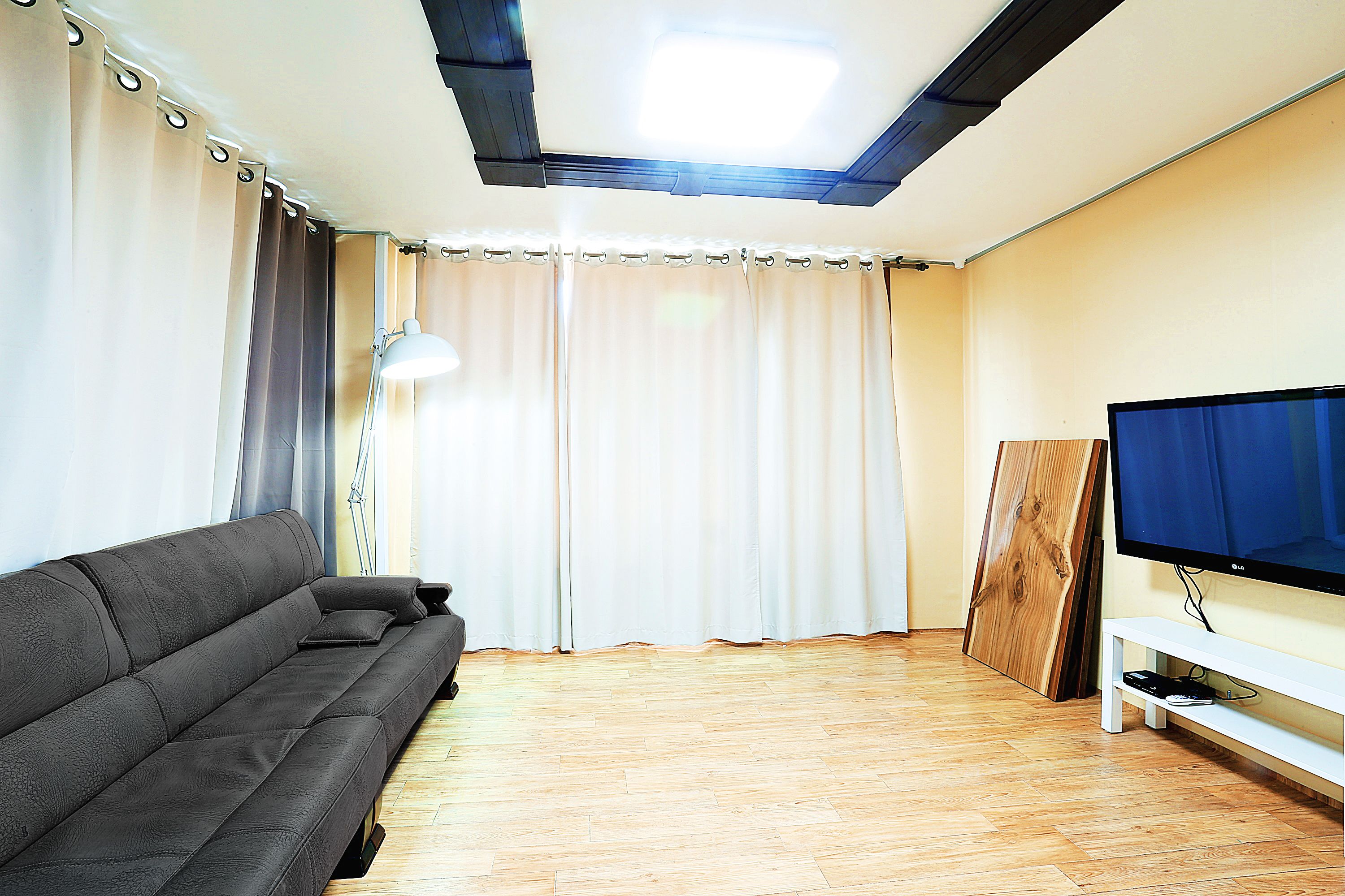 Family Ocean Room B | Living room