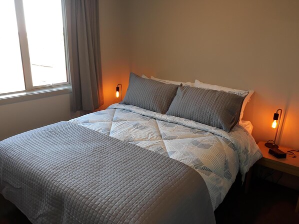 2 bedrooms, iron/ironing board, free WiFi, bed sheets