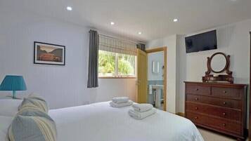 2 chambres, fer et planche Ă repasser, lit parapluie, Wi-Fi gratuit