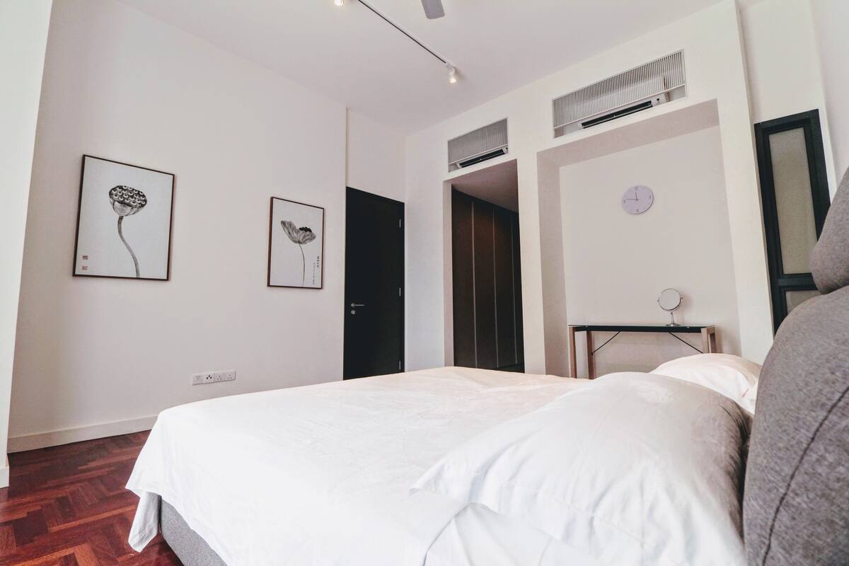 Premium Condo, 1 Bedroom, Non Smoking | Soundproofing, iron/ironing board, free WiFi, bed sheets