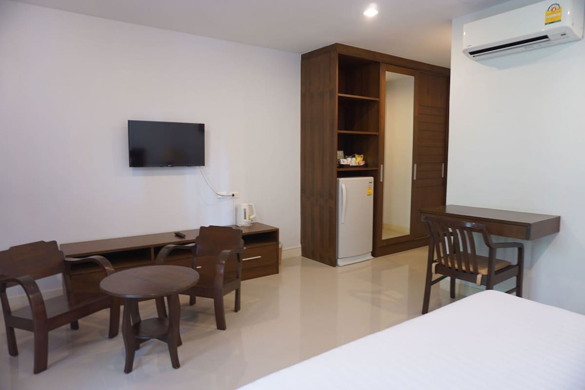 Minibar, bureau, Wi-Fi gratuit