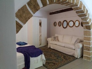 Interior - El Apartment, Private House in Old Town, Ground Floor (Rodos)