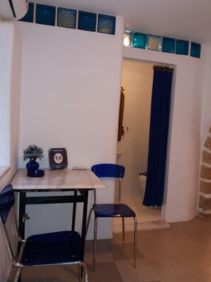 Interior - El Apartment, Private House in Old Town, Ground Floor (Rodos)