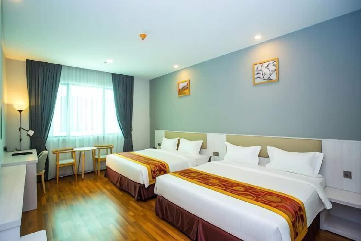 In-room safe, desk, soundproofing, iron/ironing board (on request)