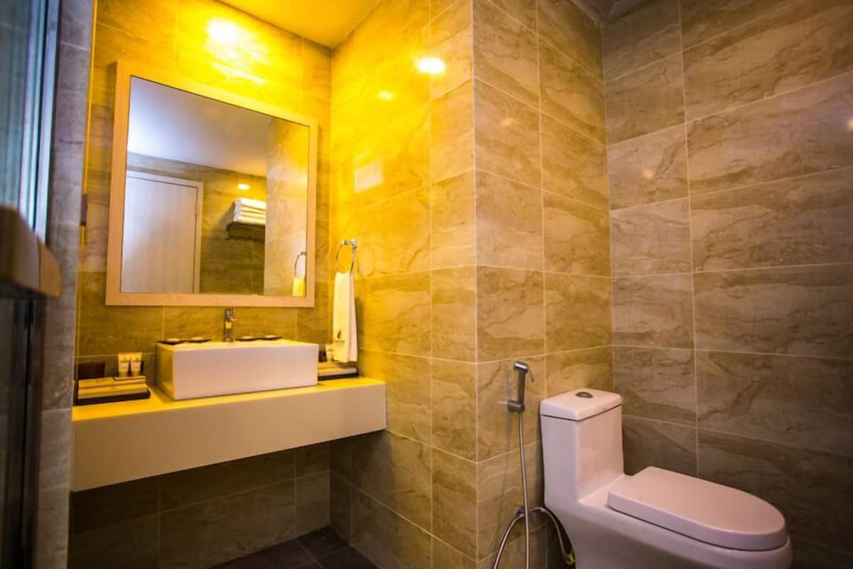 basic shared dormitory | bathroom | shower, rainfall showerhead, free toiletries, hair dryer