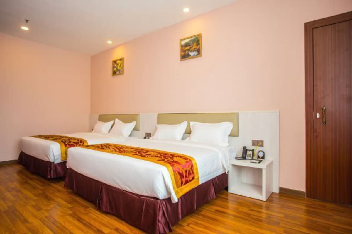In-room safe, desk, soundproofing, iron/ironing board (on request)