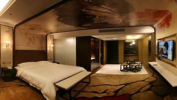 Superior Double Room | In-room safe, desk, blackout drapes, free WiFi