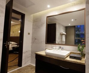 Bathroom - Banyan Hotel of Shenzhen (Shenzhen)