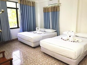 Kamar Keluarga | Minibar, meja kerja, dan Wi-Fi gratis