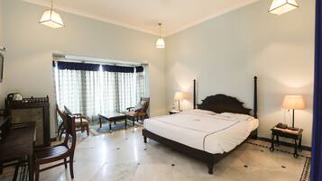 1 bedroom, in-room safe, desk, blackout curtains