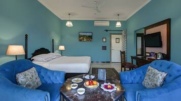 1 bedroom, in-room safe, desk, blackout drapes