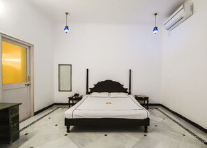 1 bedroom, in-room safe, desk, blackout curtains - Shahpura Kumbhal Vilas (Vallabhnagar)