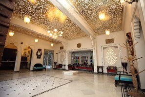 Unclassified image, 3 of 114, button - Shahpura Kumbhal Vilas (Vallabhnagar)