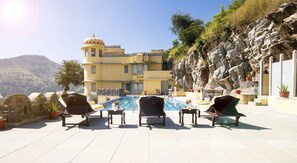 Alberca al aire libre 