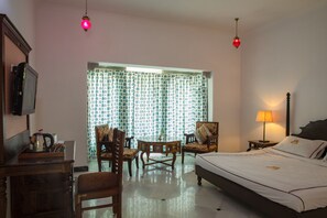 1 bedroom, in-room safe, desk, blackout curtains - Shahpura Kumbhal Vilas (Vallabhnagar)