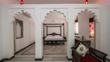 1 bedroom, in-room safe, desk, blackout drapes