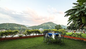 Outdoor dining - Shahpura Kumbhal Vilas (Vallabhnagar)