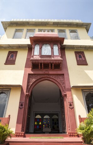 Exterior - Shahpura Kumbhal Vilas (Vallabhnagar)