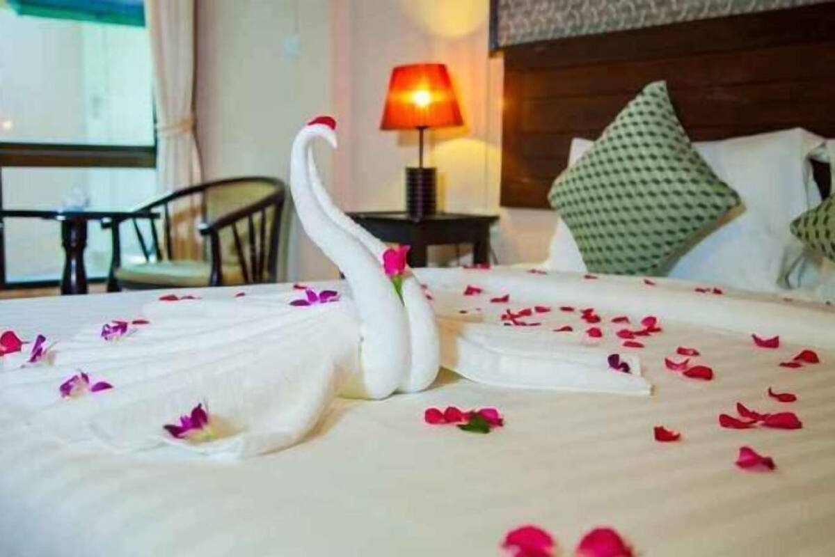 Minibar, in-room safe, desk, blackout drapes