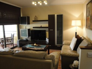 Téléviseur, livres