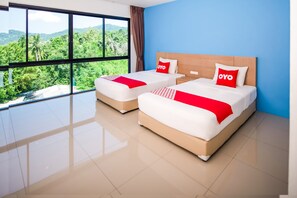 Habitación superior con 2 camas individuales | Vista a la ciudad